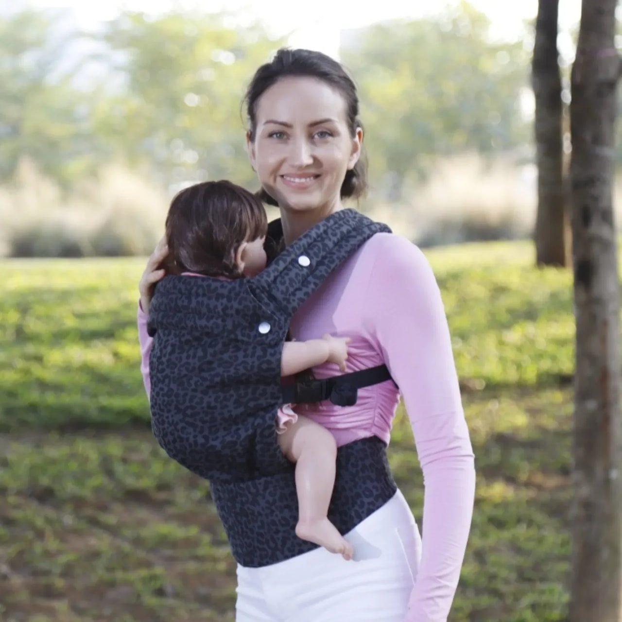 Snug Sling™ – Douceur et proximité – Porte-bébé et porte-enfant