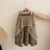 Thumbnail for TinyTrends – Boho chic et mignon – Haut au crochet et jupe à carreaux
