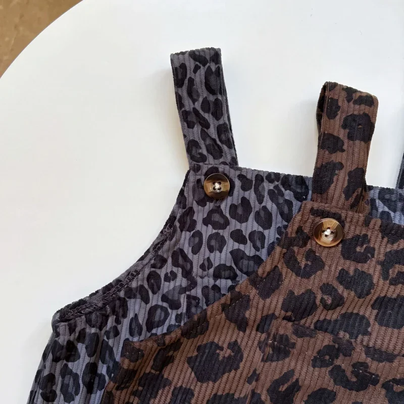 LeopardChic – Tendance et confortable – Salopette pour fille à imprimé léopard