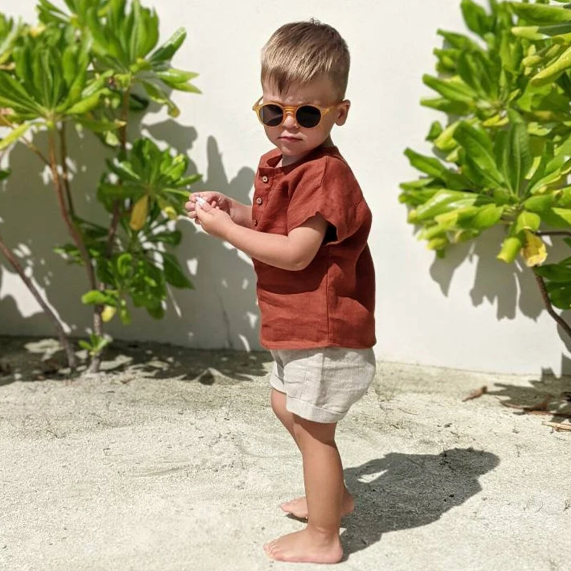 LittleClassic – Élégant et confortable – Chemise en lin pour garçon avec boutons décoratifs