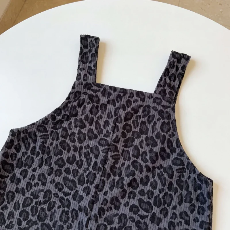 LeopardChic – Tendance et confortable – Salopette pour fille à imprimé léopard
