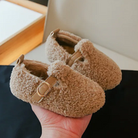 Thumbnail for WarmSteps – Confortables et douillets – Chaussons d'hiver en peluche pour enfants