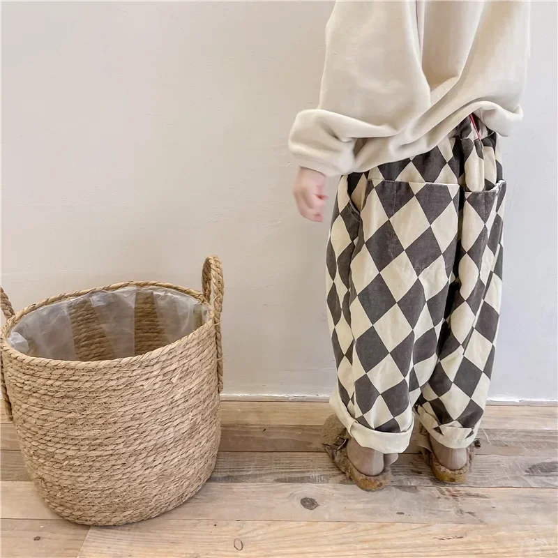 RetroBloom – Confortable et ludique – Pantalon pour enfant à motif argyle