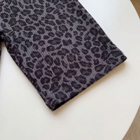Thumbnail for LeopardChic – Tendance et confortable – Salopette pour fille à imprimé léopard