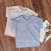 Thumbnail for LittleClassic – Élégant et confortable – Chemise en lin pour garçon avec boutons décoratifs