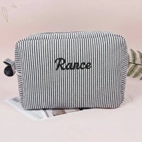Thumbnail for Striped Name Pouch – Personnalisée et élégante – Trousse à maquillage