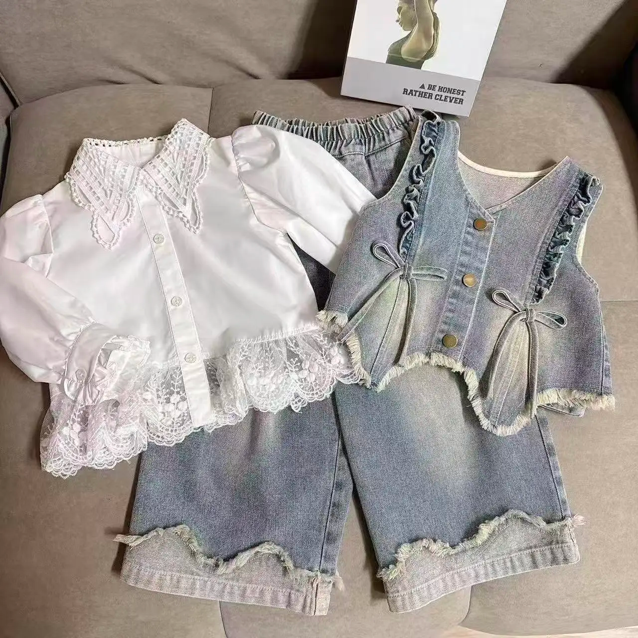 DenimBelle – Tendance et mignon – Ensemble 3 pièces pour enfant en denim