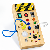 Thumbnail for TinyTech – Tableau d'activités en bois avec lumières et interrupteurs – Jouet éducatif
