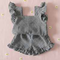 Thumbnail for Girls Ruffle Tee – Léger et mignon – Ensemble de vêtements pour enfants