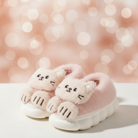 Thumbnail for SnuggleKitty – Chaleur et sécurité – Chaussons pour enfants en forme de chat