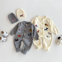 Thumbnail for PlayfulKnit – Doux et mignon – Combinaison pour bébé en tricot avec imprimé chiens