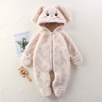 Thumbnail for CozyBear – Doux et chaud – Combinaison pour bébé avec capuche à motif animalier