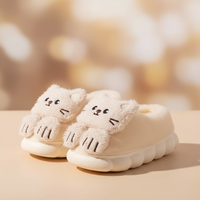Thumbnail for SnuggleKitty – Chaleur et sécurité – Chaussons pour enfants en forme de chat