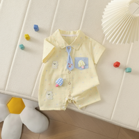Thumbnail for KiddoStyle – Mignon et tout doux – Combinaison pour enfant avec cravate et écusson