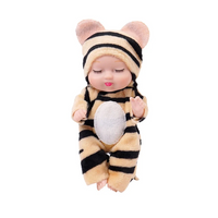 Thumbnail for LittleDolly – Mignon et douillet – Une poupée habillée d'un costume d'animal rigolo