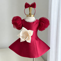 Thumbnail for LittleRose – Élégante et festive – Robe pour fille avec fleur en 3D et manches bouffantes