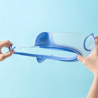 Thumbnail for SplashGuard – Confortable et pratique – Bonnet de douche pour bébé avec protection pour le visage