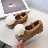Thumbnail for SoftSteps –  Chaudes et douillettes – Chaussures pour filles avec pompon en peluche