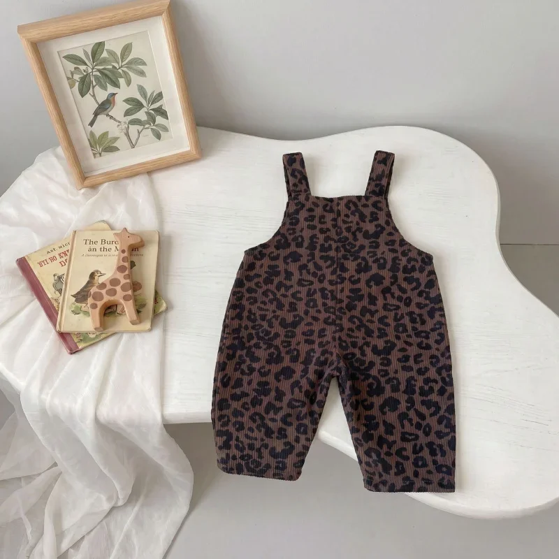 LeopardChic – Tendance et confortable – Salopette pour fille à imprimé léopard
