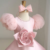 Thumbnail for LittleRose – Élégante et festive – Robe pour fille avec fleur en 3D et manches bouffantes