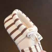 Thumbnail for TinyToes – Douces et chaudes – Premières chaussures pour bébé au motif rayé