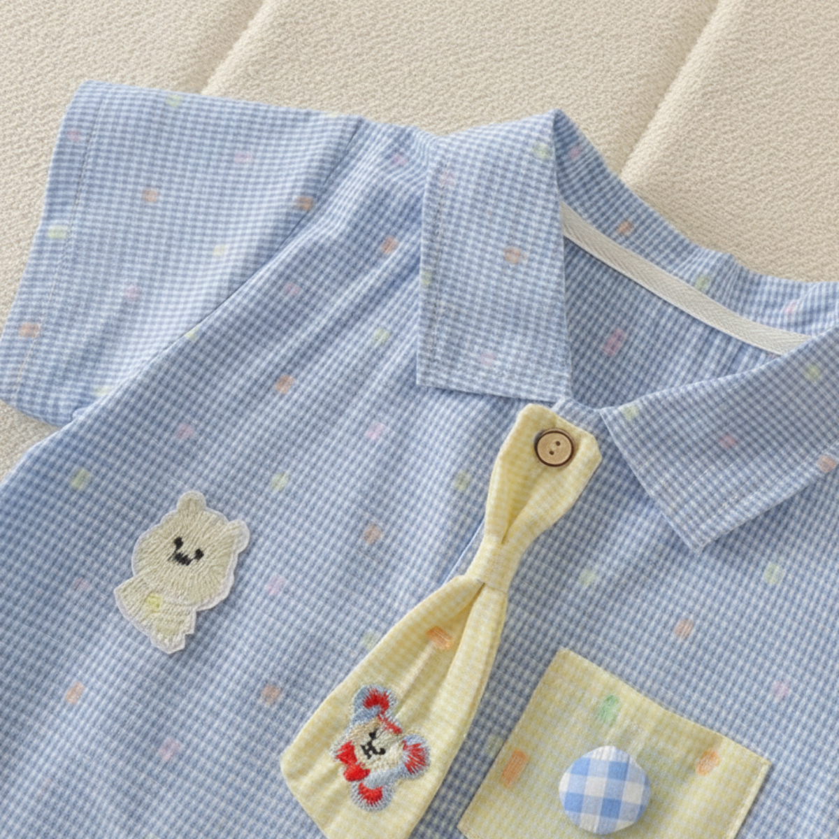 KiddoStyle – Mignon et tout doux – Combinaison pour enfant avec cravate et écusson
