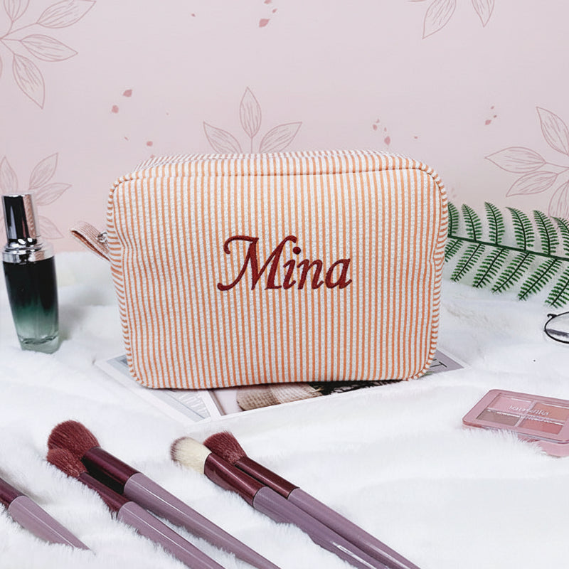 Striped Name Pouch – Personnalisée et élégante – Trousse à maquillage