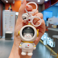 Thumbnail for Glowing Astronaut Charm – Mignon et lumineux – Pendentif sac « Astronaute »