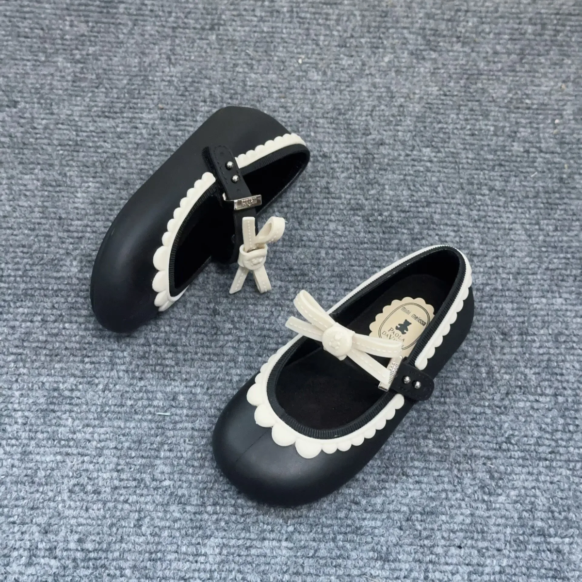 MiniChic – Élégance et style – Chaussons pour enfants avec nœud