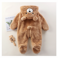 Thumbnail for CozyBear – Doux et chaud – Combinaison pour bébé avec capuche à motif animalier