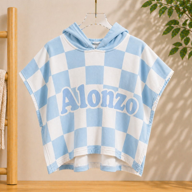 Personalized Hooded Towel – Douce et unique – Cape de bain personnalisée pour enfant