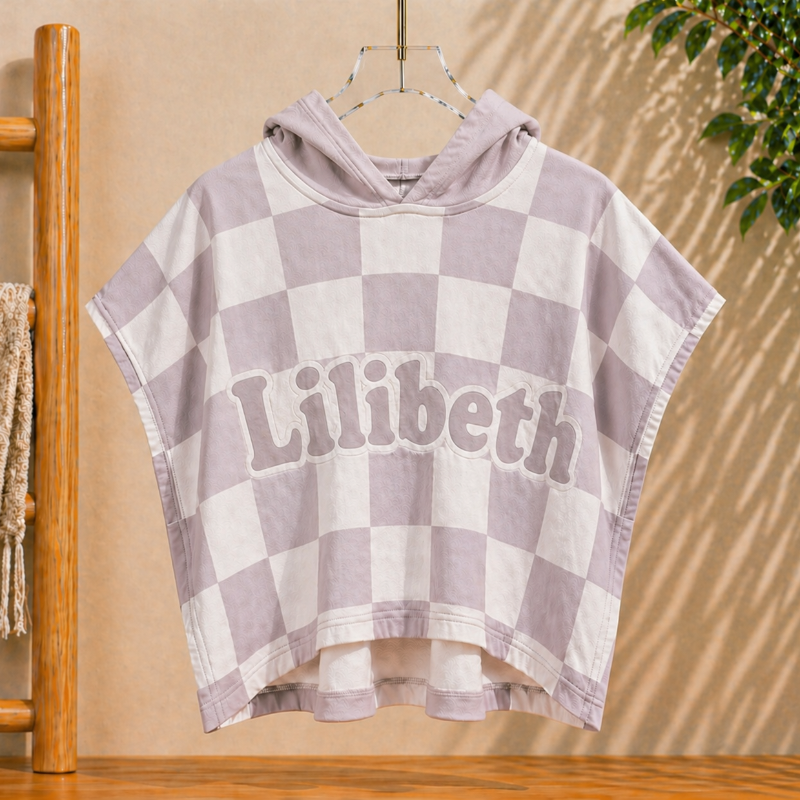 Personalized Hooded Towel – Douce et unique – Cape de bain personnalisée pour enfant