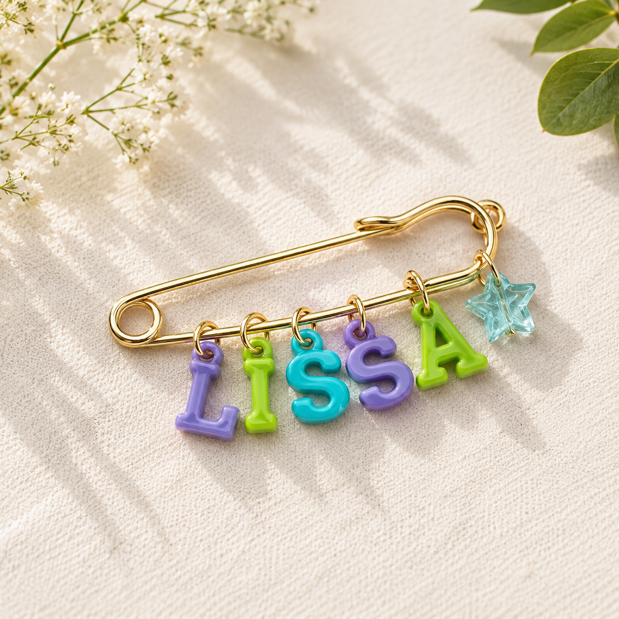 Personalized Charm Pin – Personnalisée et élégante – Broche avec prénom