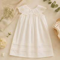Thumbnail for Sleeveless Dress – Élégante et confortable – Robe à col en dentelle