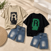 CoolBoys – Tendance et confortable – Tenue pour garçon avec t-shirt et short en jean