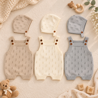Thumbnail for MiniCozy – Doux et confortable – Salopette tricotée pour bébé avec bonnet