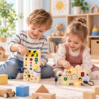 Thumbnail for TinyTech – Tableau d'activités en bois avec lumières et interrupteurs – Jouet éducatif