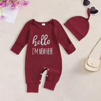 Thumbnail for CuddleBaby – Bonjour, je suis nouvelle ici – Ensemble combi-pantalon et bonnet pour bébé
