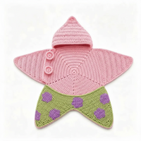 Thumbnail for CozyStar – Doux et fait main – Combinaison pour bébé tricotée avec un motif en forme d'étoile