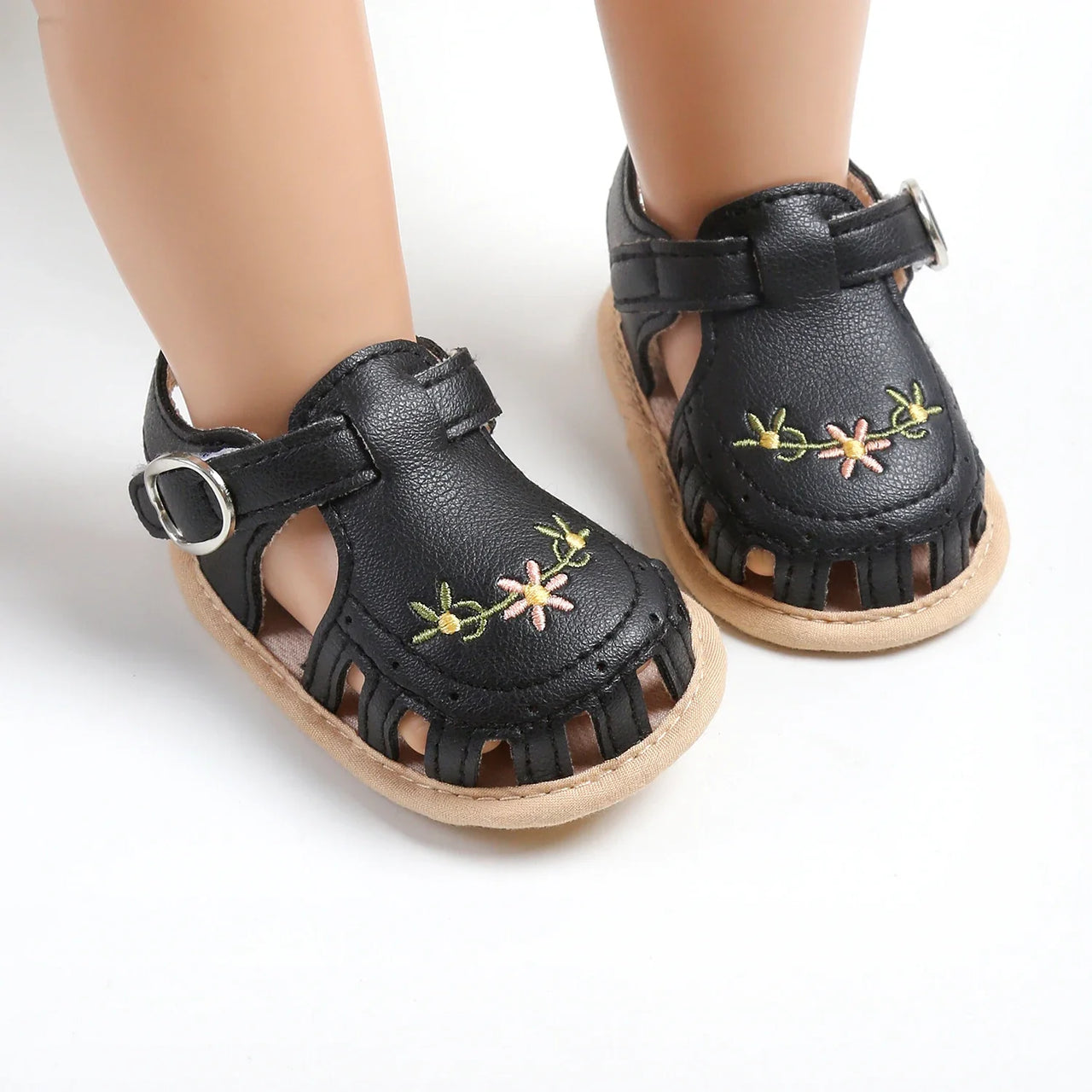 TinyPetals – Confort et style – Sandales pour bébé avec broderies florales