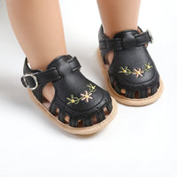 Thumbnail for TinyPetals – Confort et style – Sandales pour bébé avec broderies florales