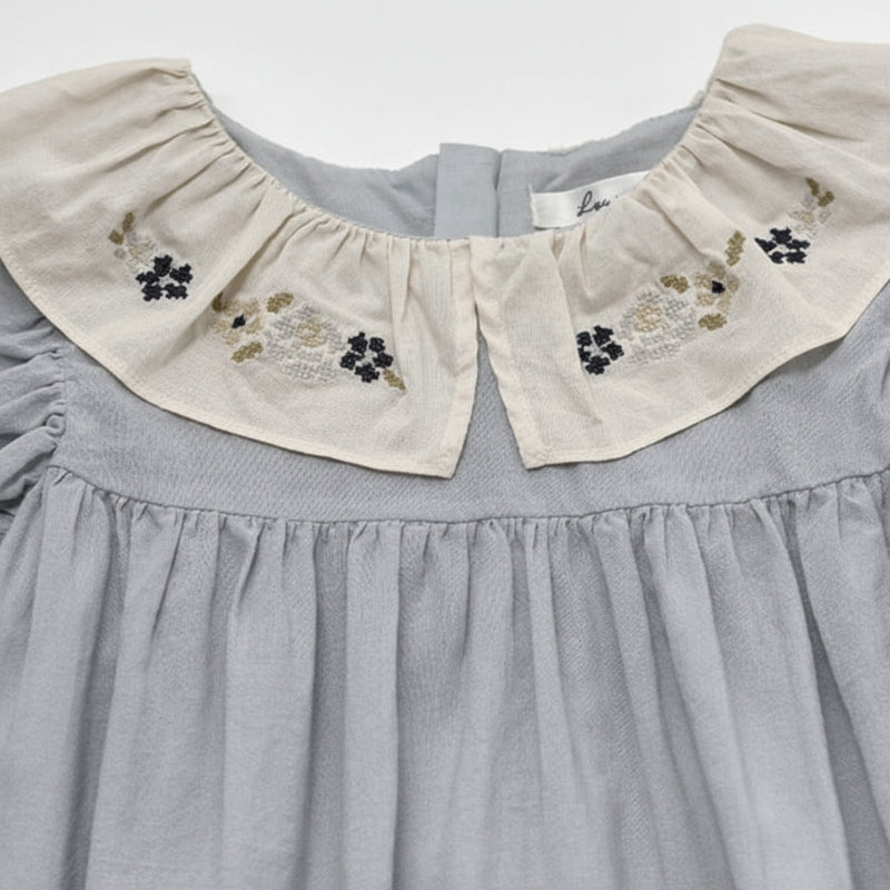 Princess Dress – Élégante et confortable – Robe à col brodé