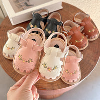 Thumbnail for TinyPetals – Confort et style – Sandales pour bébé avec broderies florales