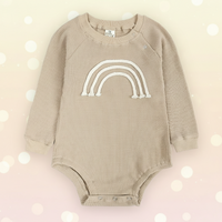 Thumbnail for SnuggleHue – Doux et confortable – Body pour bébé arc-en-ciel