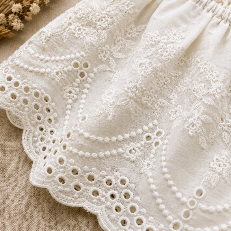 TinyLuxe – Ensemble d'été composé d'un haut en dentelle et d'un pantalon à jambes larges