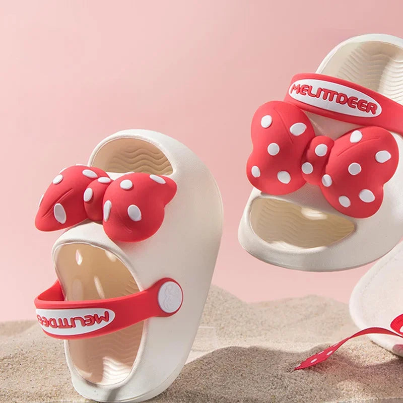Mini Fashion – Gaieté et sécurité – Chaussons de plage à pois