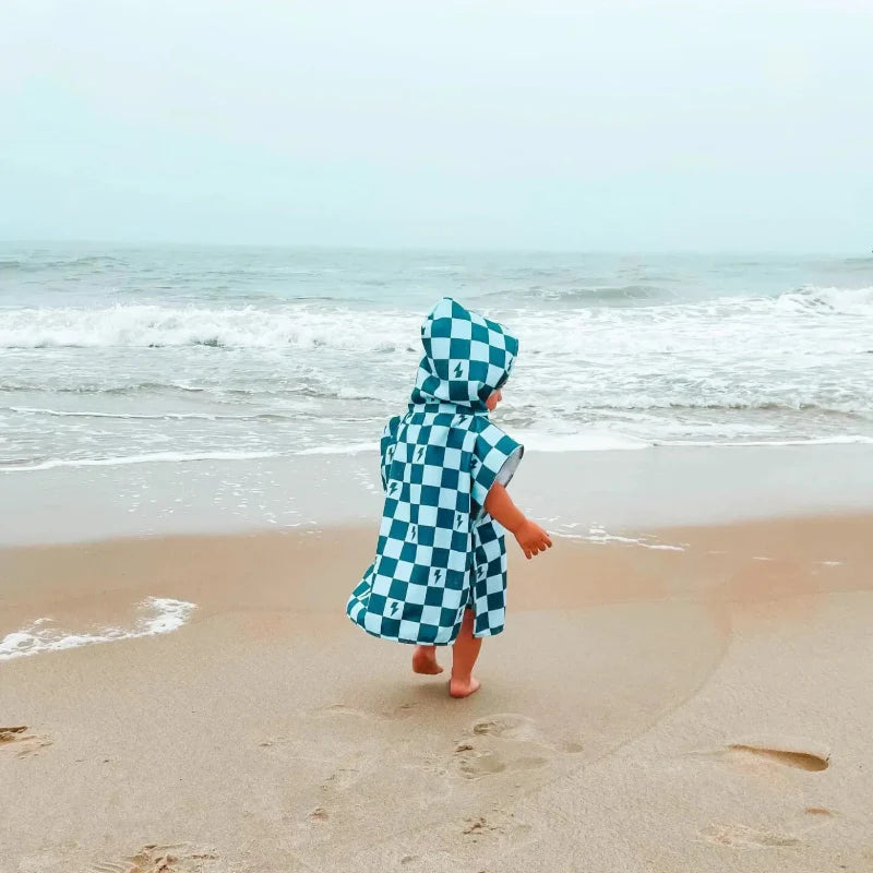 Personalized Hooded Towel – Douce et unique – Cape de bain personnalisée pour enfant