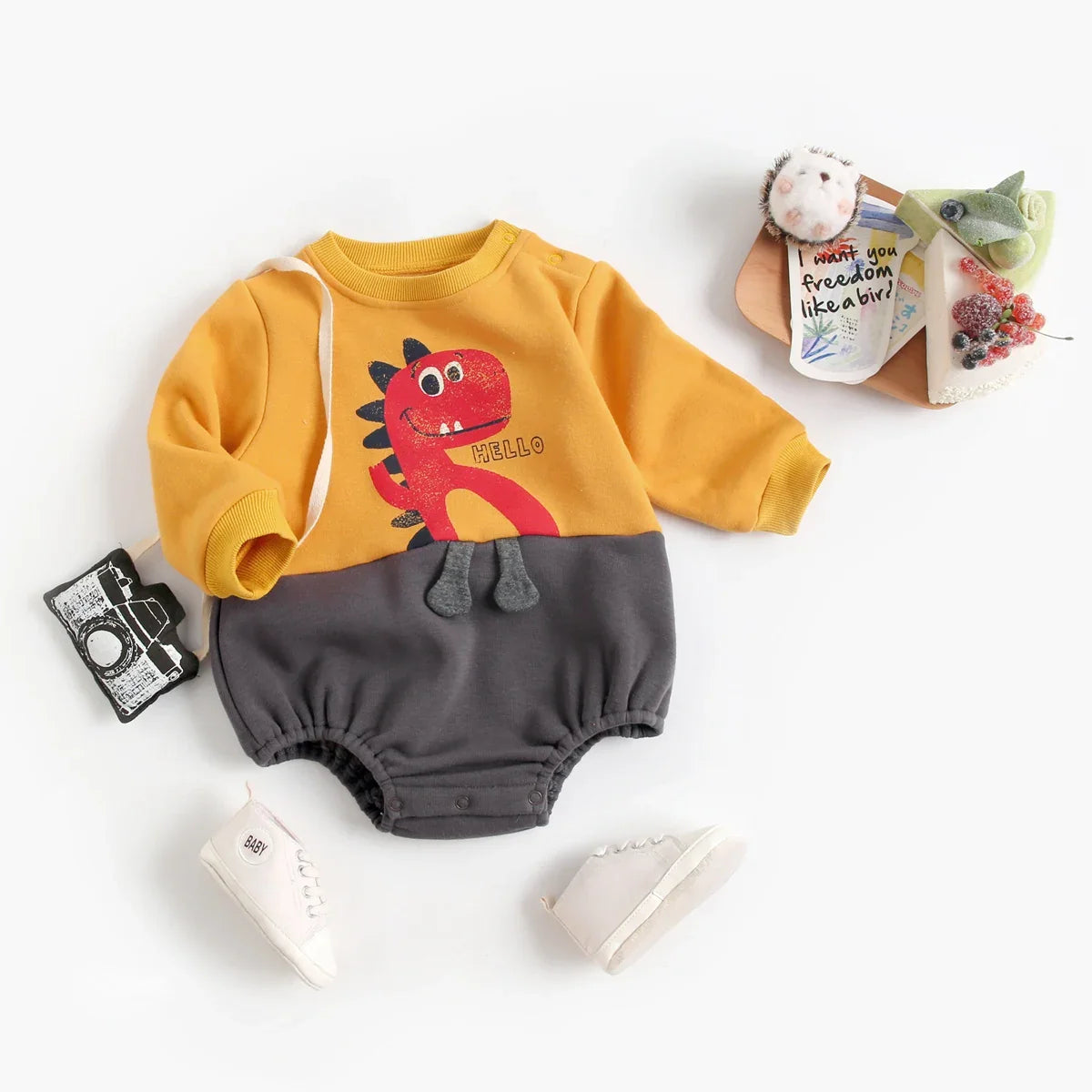 Mini Fashion – Grenouillère en polaire avec imprimé Dino