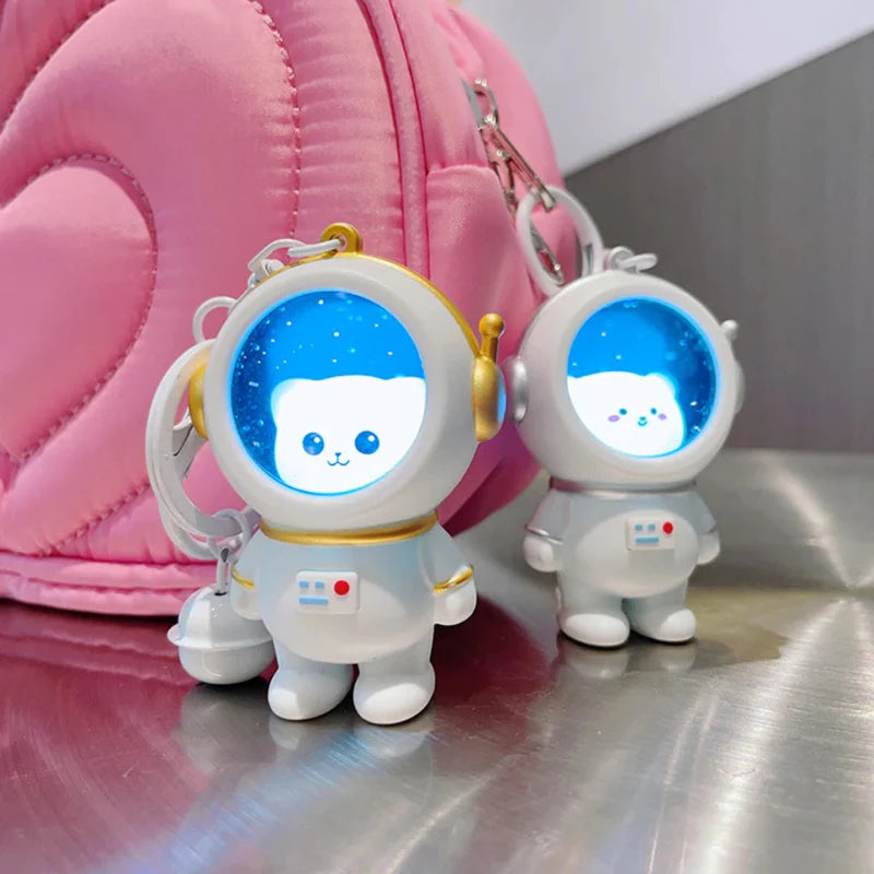 Glowing Astronaut Charm – Mignon et lumineux – Pendentif sac « Astronaute »