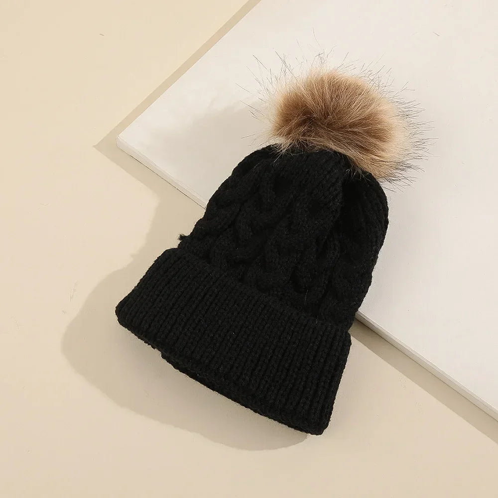 Mini Fashion™ - Police personnalisée - Chapeau avec pompon personnalisable